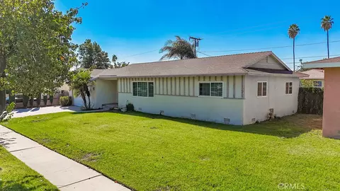 Exterior - 9826 Larch Ave, Bloomington, CA 92316 photo 3 of 11