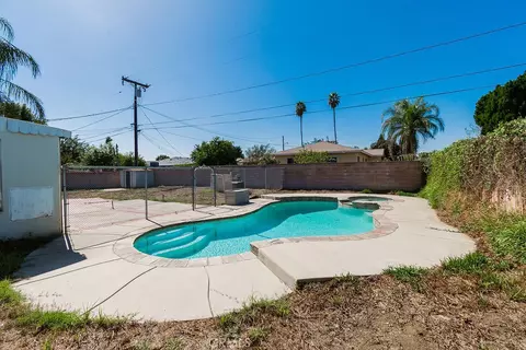 Exterior - 9826 Larch Ave, Bloomington, CA 92316 photo 6 of 11