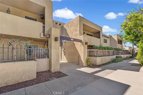 Exterior - 940 E 3rd #21, Long Beach, CA 90802 photo 3 of 4