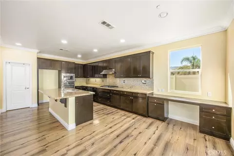 Kitchen - 3020 Campania Ter, Riverside, CA 92503 photo 3 of 4