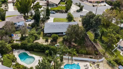 View/Area - 6614 Summit, Highland, CA 92346 photo 2 of 7