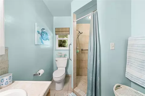 Bath - 6614 Summit, Highland, CA 92346 photo 3 of 3