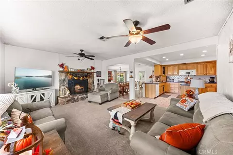 Living - 6614 Summit, Highland, CA 92346 photo 3 of 4