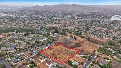 3255 Howe St, Corona, CA 92881 photo 3