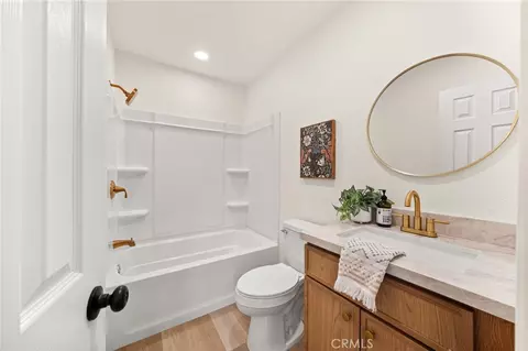 Bath - 10033 Del Mar Ave, Montclair, CA 91763 photo 3 of 3