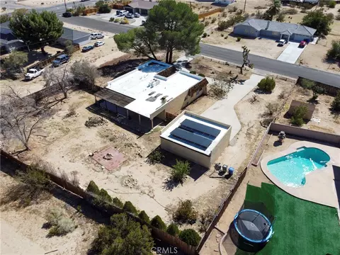 View/Area - 14580 Keota, Apple Valley, CA 92307 photo 3 of 7