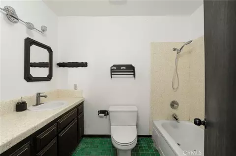 Bath - 14580 Keota, Apple Valley, CA 92307 photo 1 of 2