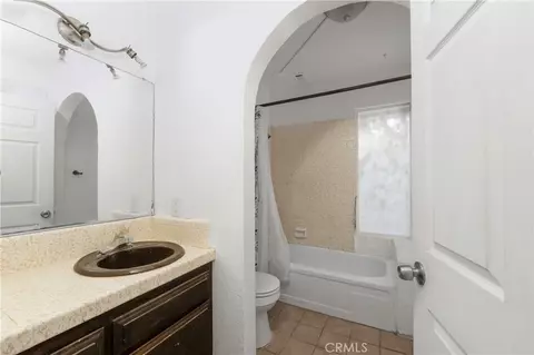Bath - 14580 Keota, Apple Valley, CA 92307 photo 2 of 2