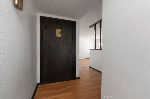 Entry Way - 14580 Keota, Apple Valley, CA 92307 photo 2 of 4