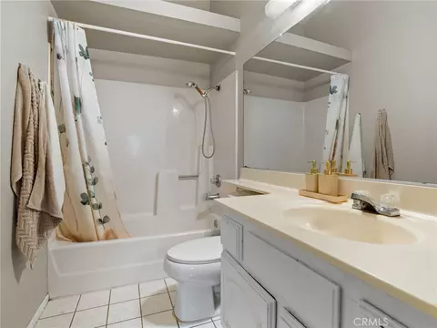 Bath - 909 S Vine Ave, Bloomington, CA 92316 photo 1 of 4