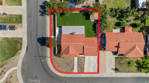 View/Area - 909 S Vine Ave, Bloomington, CA 92316 photo 1 of 15