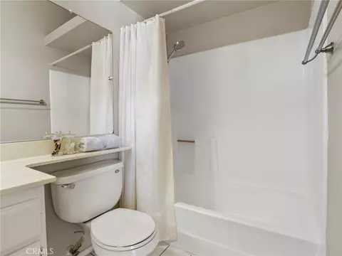 Bath - 909 S Vine Ave, Bloomington, CA 92316 photo 4 of 4