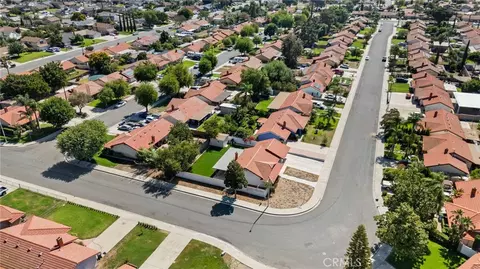 View/Area - 909 S Vine Ave, Bloomington, CA 92316 photo 13 of 15