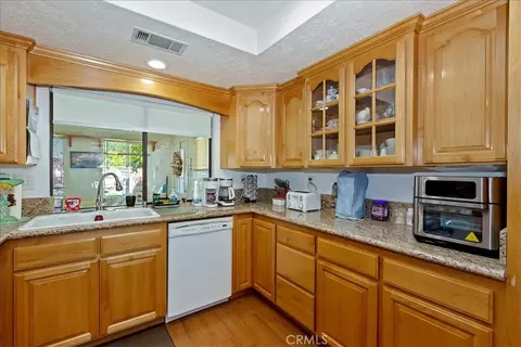 Kitchen - 18014 Talisman St, Hesperia, CA 92345 photo 3 of 3