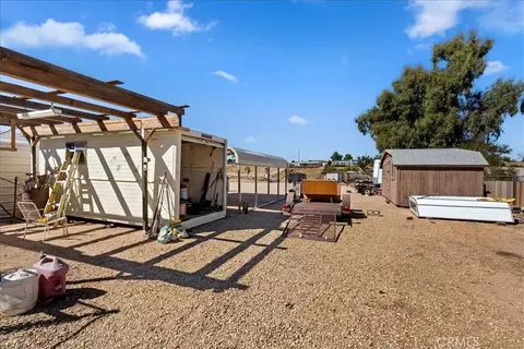 Exterior - 18014 Talisman St, Hesperia, CA 92345 photo 6 of 8