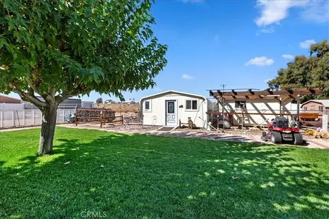 Exterior - 18014 Talisman St, Hesperia, CA 92345 photo 5 of 8