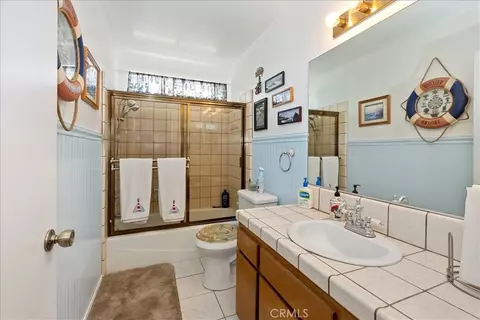 Bath - 18014 Talisman St, Hesperia, CA 92345 photo 3 of 3