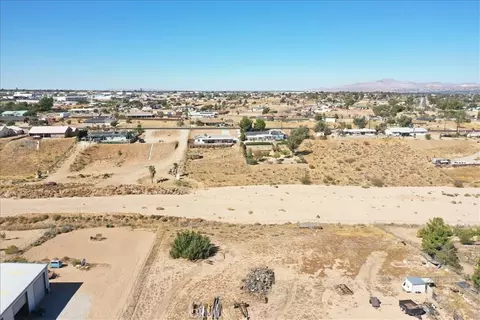 View/Area - 18014 Talisman St, Hesperia, CA 92345 photo 4 of 12