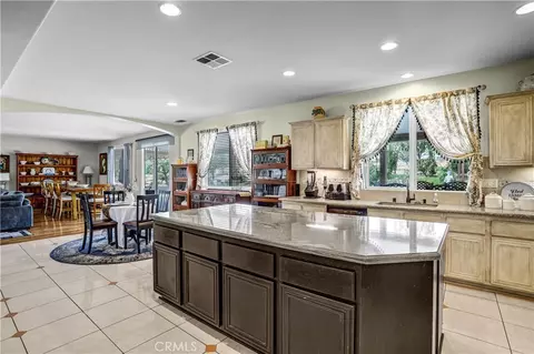 Kitchen - 18689 Hawkhill, Perris, CA 92570 photo 1 of 4