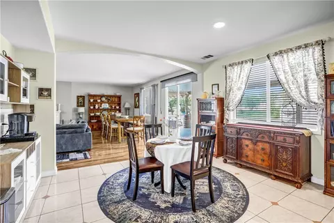 Dining - 18689 Hawkhill, Perris, CA 92570 photo 1 of 4