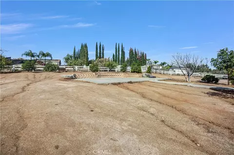 Exterior - 18689 Hawkhill, Perris, CA 92570 photo 4 of 4