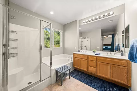Bath - 12174 Canyon Meadows Dr, Rancho Cucamonga, CA 91739 photo 2 of 3