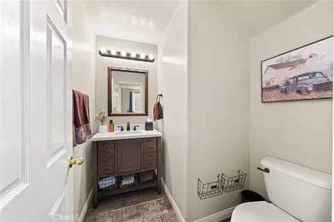 Bath - 12174 Canyon Meadows Dr, Rancho Cucamonga, CA 91739 photo 1 of 3