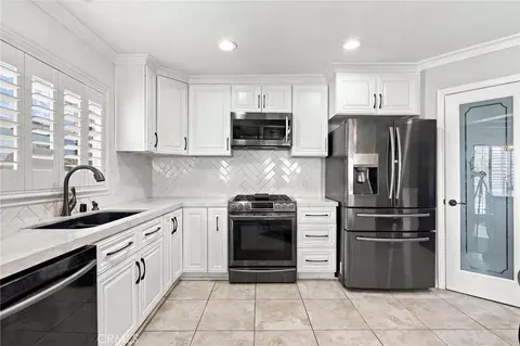 Kitchen - 4120 Crestview Dr, Norco, CA 92860 photo 3 of 4