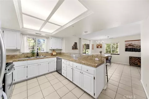 Kitchen - 5706 Lodgepole, Wrightwood, CA 92397 photo 4 of 6