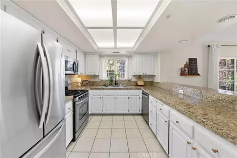 Kitchen - 5706 Lodgepole, Wrightwood, CA 92397 photo 3 of 6