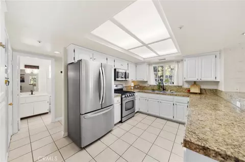 Kitchen - 5706 Lodgepole, Wrightwood, CA 92397 photo 2 of 6