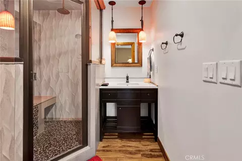 Bath - 915 Trinity, Lake Arrowhead, CA 92352 photo 5 of 6