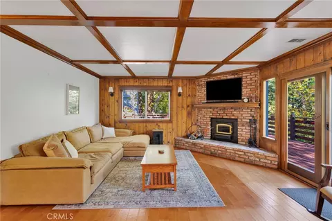 Living - 915 Trinity, Lake Arrowhead, CA 92352 photo 1 of 3
