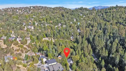 View/Area - 915 Trinity, Lake Arrowhead, CA 92352 photo 3 of 4