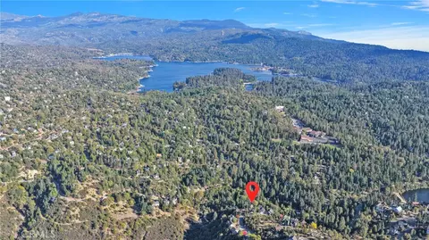 View/Area - 915 Trinity, Lake Arrowhead, CA 92352 photo 2 of 4