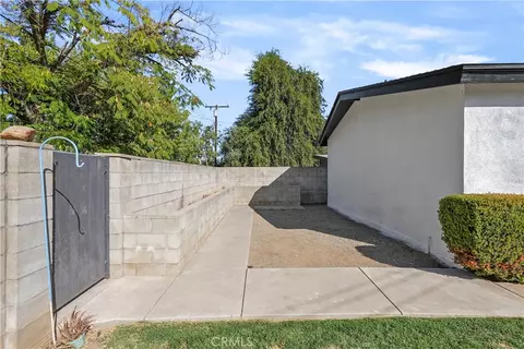 Exterior - 24 S Ash St, Redlands, CA 92373 photo 4 of 7