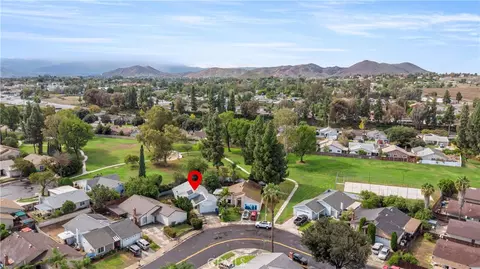 6889 Olympia Dr, Riverside, CA 92503 photo 29