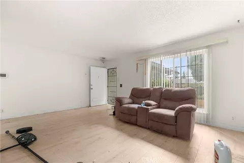 6889 Olympia Dr, Riverside, CA 92503 photo 7