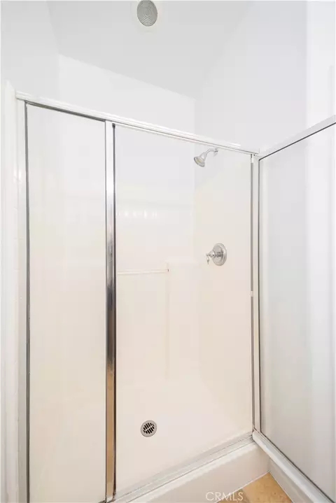 Bath - 11797 Maywood, Adelanto, CA 92301 photo 2 of 3