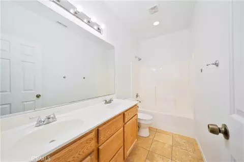 Bath - 11797 Maywood, Adelanto, CA 92301 photo 1 of 3