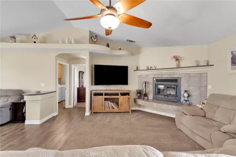 Living - 13585 Paramount, Phelan, CA 92371 photo 2 of 4
