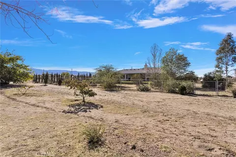 Exterior - 13585 Paramount, Phelan, CA 92371 photo 17 of 24