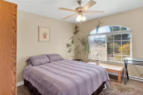 Bedroom - 13585 Paramount, Phelan, CA 92371 photo 7 of 8