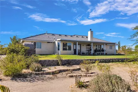 Exterior - 13585 Paramount, Phelan, CA 92371 photo 7 of 24