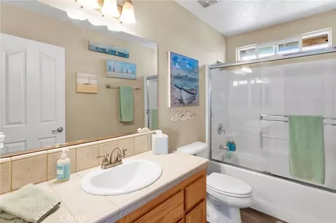 Bath - 13585 Paramount, Phelan, CA 92371 photo 3 of 4