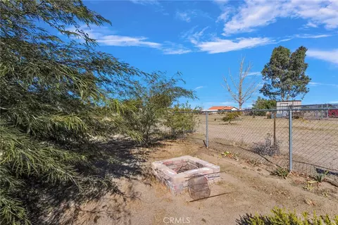 Exterior - 13585 Paramount, Phelan, CA 92371 photo 20 of 24
