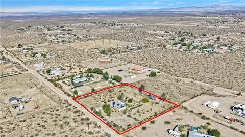 View/Area - 13585 Paramount, Phelan, CA 92371 photo 4 of 9
