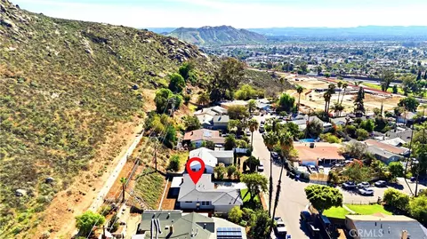 View/Area - 5901 Paramount, Riverside, CA 92509 photo 9 of 11