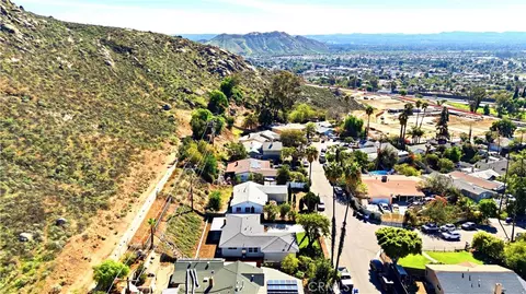 View/Area - 5901 Paramount, Riverside, CA 92509 photo 8 of 11