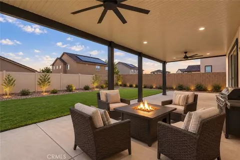 Exterior - 8847 Glencliff Ave, Hesperia, CA 92344 photo 3 of 8